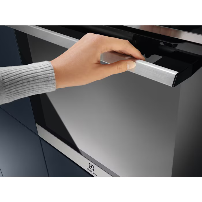 Electrolux Built In Single Oven | Pyrolytic | Stainless Steel | EOF6P46X Electrolux Built In Single Oven | Pyrolytic | Stainless Steel | EOF6P46X