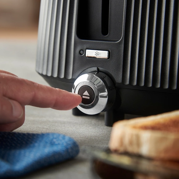 Russell Hobbs Brontë Toaster | 4 Slice | Black | 26770 Russell Hobbs Brontë Toaster | 4 Slice | Black | 26770