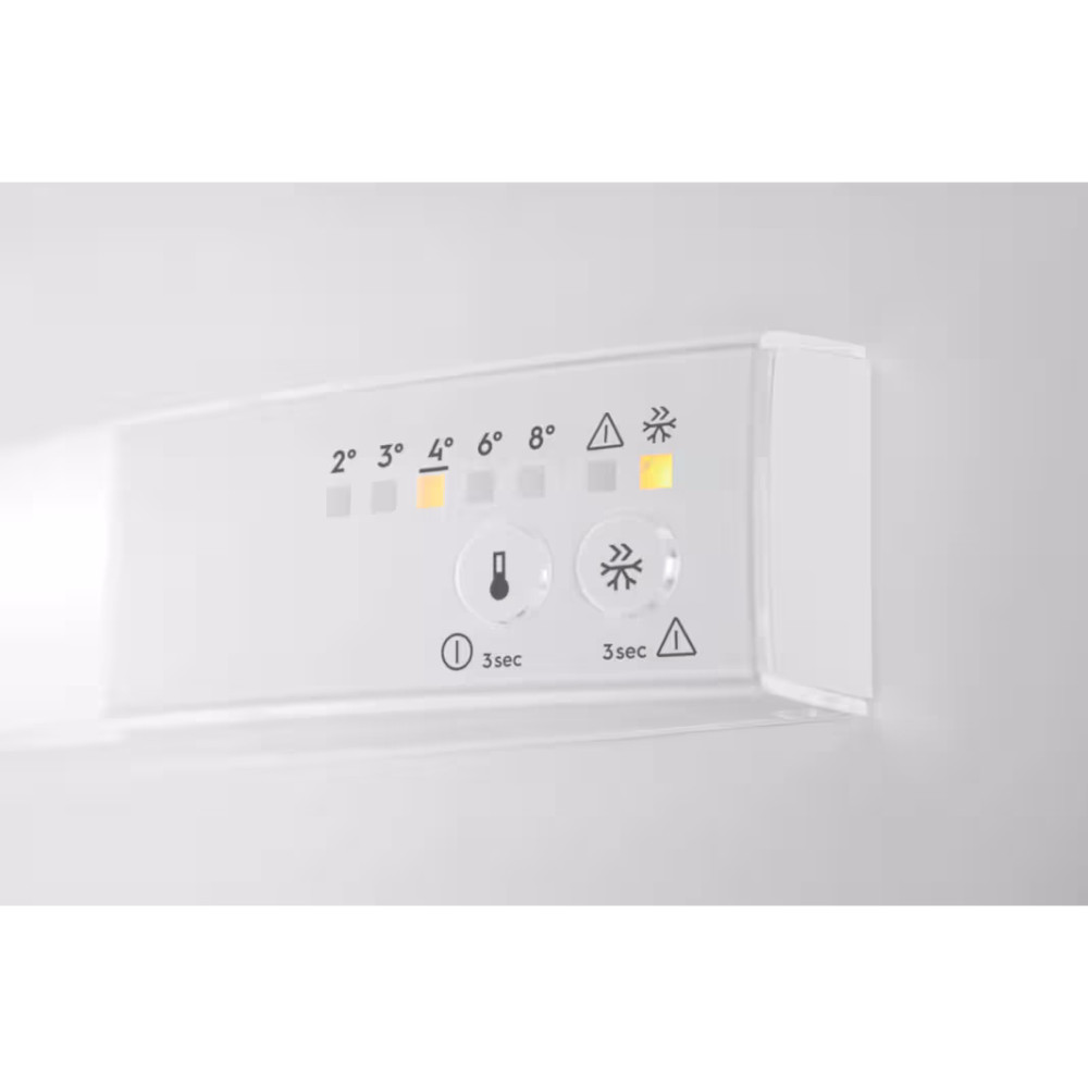AEG Integrated 70/30 Fridge Freezer | OSC6N18IES AEG Integrated 70/30 Fridge Freezer | OSC6N18IES