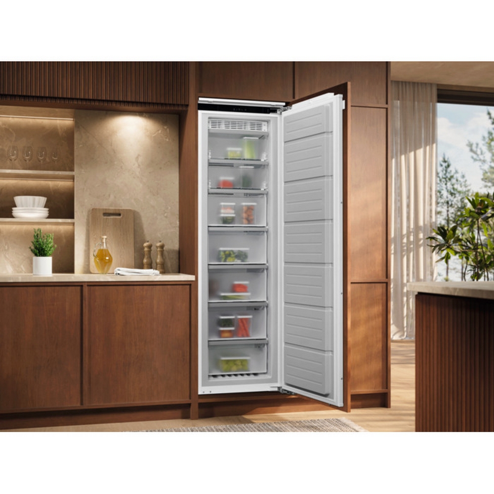 Electrolux Integrated Freezer I No Frost I KUN7NE18C Electrolux Integrated Freezer I No Frost I KUN7NE18C