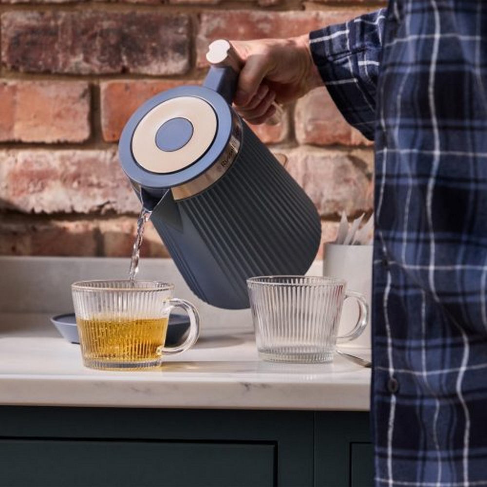 Russell Hobbs Brontë™ Kettle I Soft Navy I 26752 Russell Hobbs Brontë™ Kettle I Soft Navy I 26752