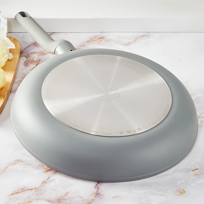 Berghoff Non-Stick Frying Pan | 32cm | Moonmist | 3950424 Berghoff Non-Stick Frying Pan | 32cm | Moonmist | 3950424
